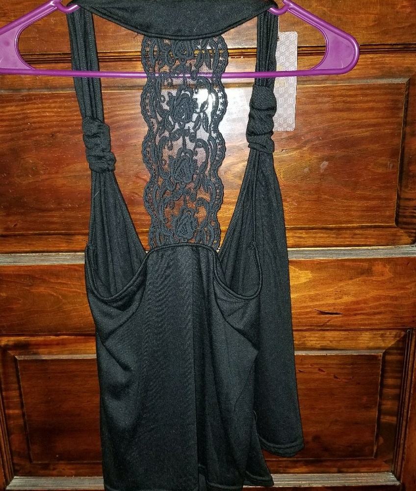 Black low cut top - Picture 4 of 4